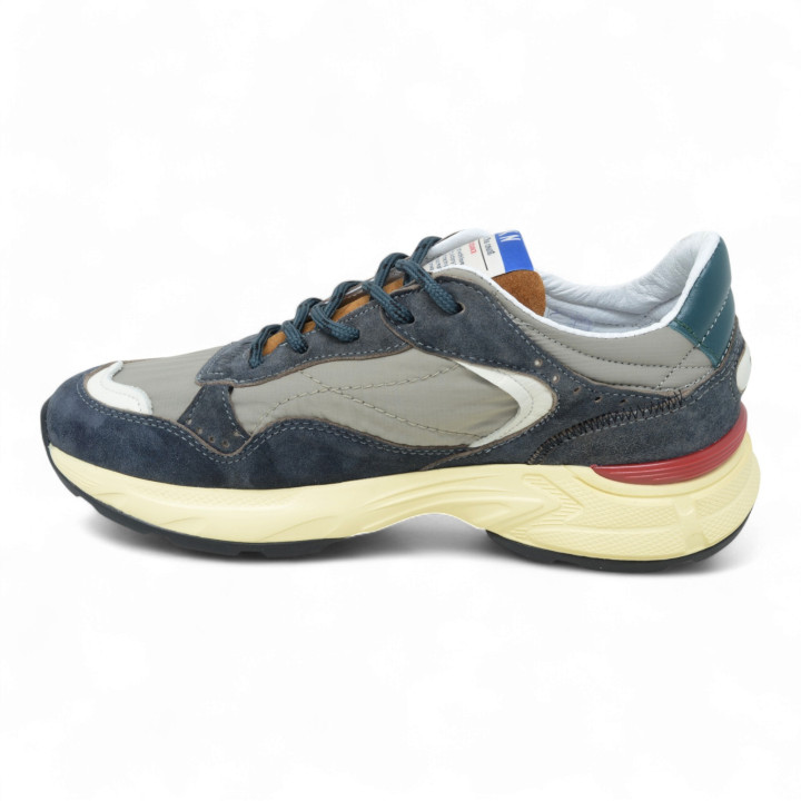 REVERSE NEW AGE SNEAKER
