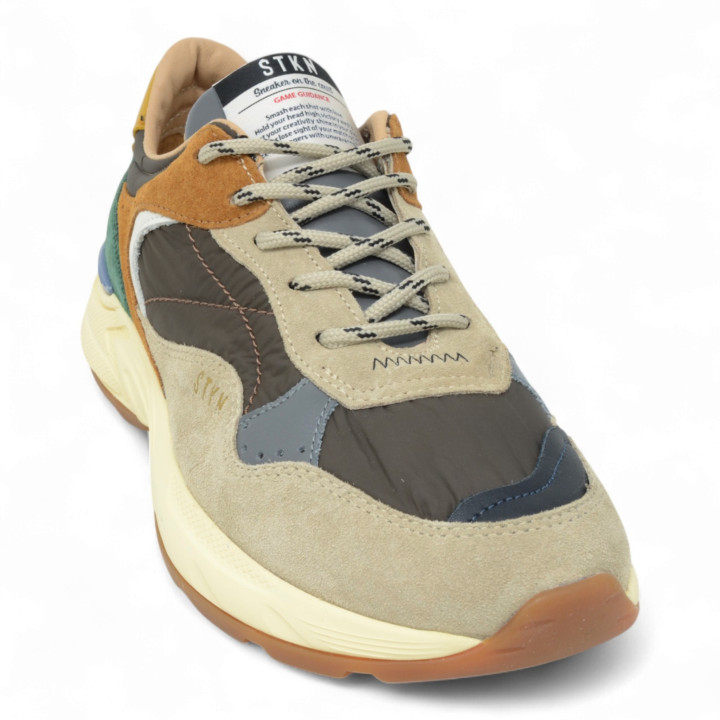 REVERSE NEW AGE SNEAKER